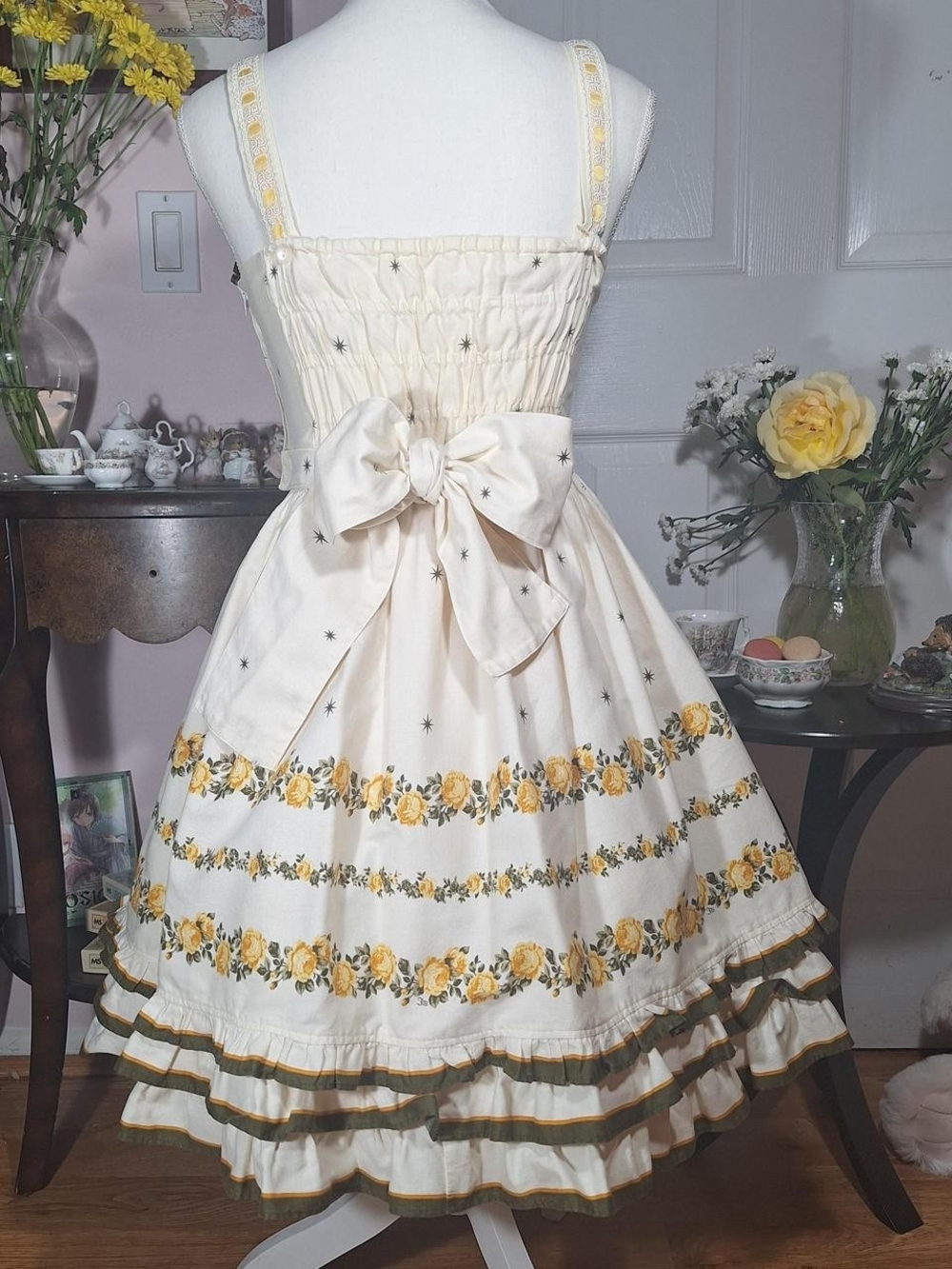 🎀 Innocent World Ivory & Yellow Rose Floral JSK 🌹✨ Sweetheart Classical Lolita - Picture 5 of 8